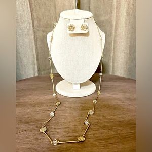 Gold Flower Earrings & Necklace Set